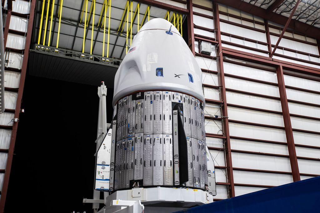 SpaceX准备发射“龙”飞船执行“公理3号”任务
