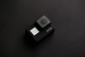 GoPro财报预警：现金流腰斩陷违约泥潭，运动相机鼻祖面临生死大考
