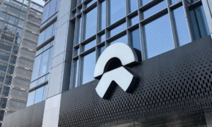 蔚来李斌新年内部讲话：25年四季度盈利目标将顺利达成，聚焦智驾与AI全链应用​