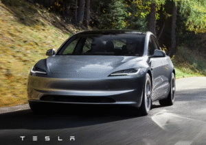 特斯拉Model 3创下300万辆销售里程碑：7年蝉联全球纯电轿车销冠