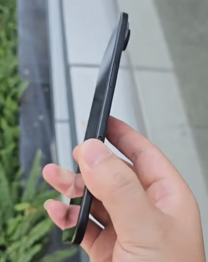 iPhone 17 Air真机模型曝光