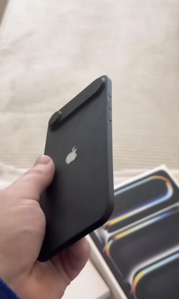 iPhone 17 Air真机模型曝光