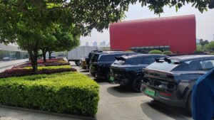 前11个月中国汽车产销量突破3100万辆 新能源车出口量实现翻倍增长​