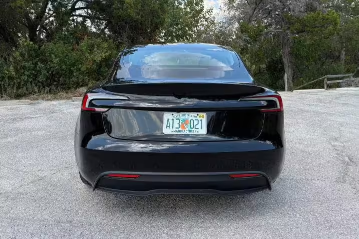 特斯拉Model 3标准版外观