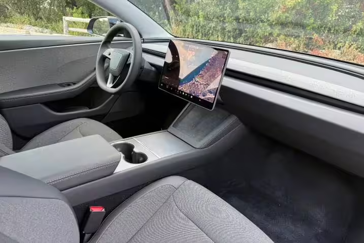 特斯拉Model 3标准版内饰
