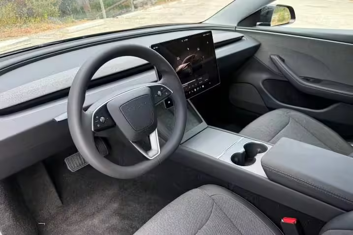 特斯拉Model 3标准版内饰