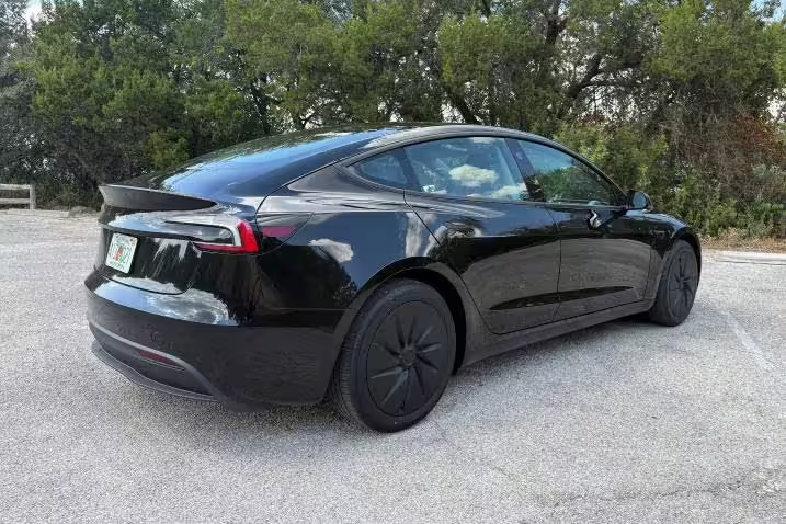 特斯拉Model 3标准版外观
