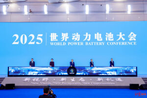 中国汽车工程学会张进华：全固态电池有望2030年前后实现小批量装车应用