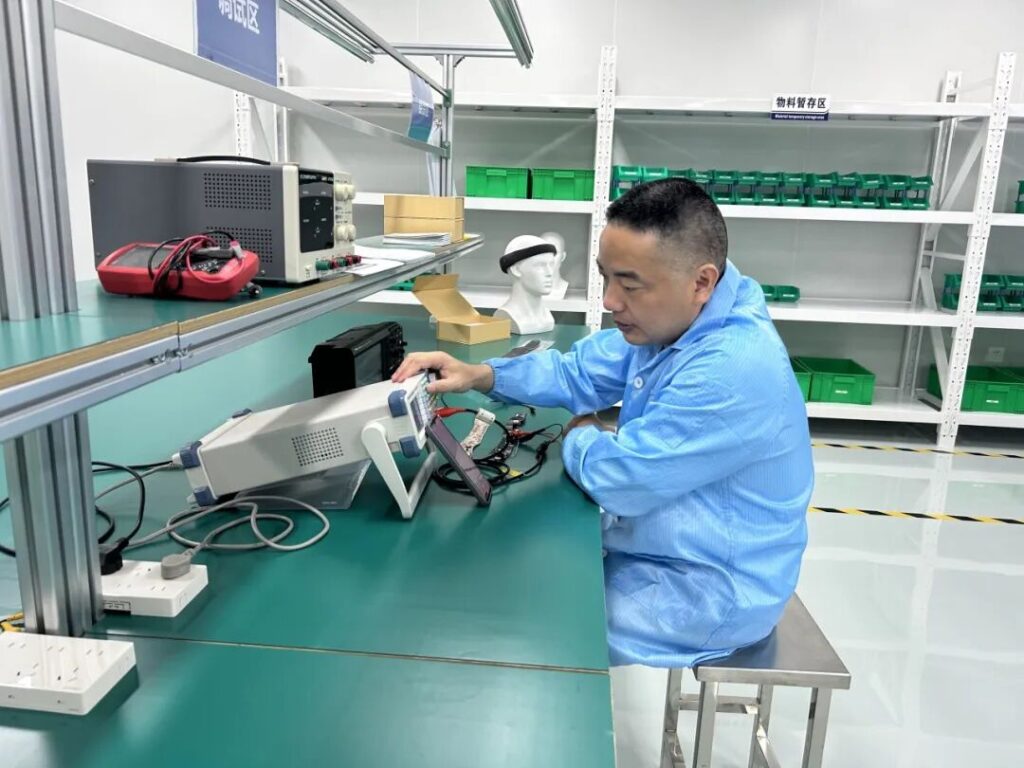 国产脑机接口助眠仪