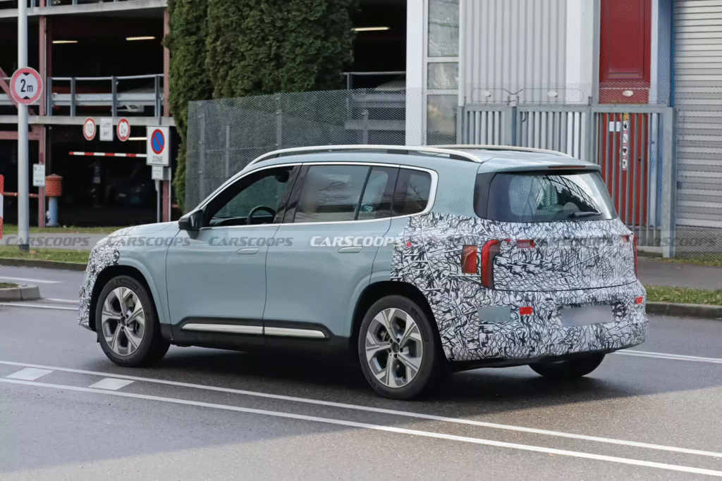 全新一代奔驰GLB低伪谍照