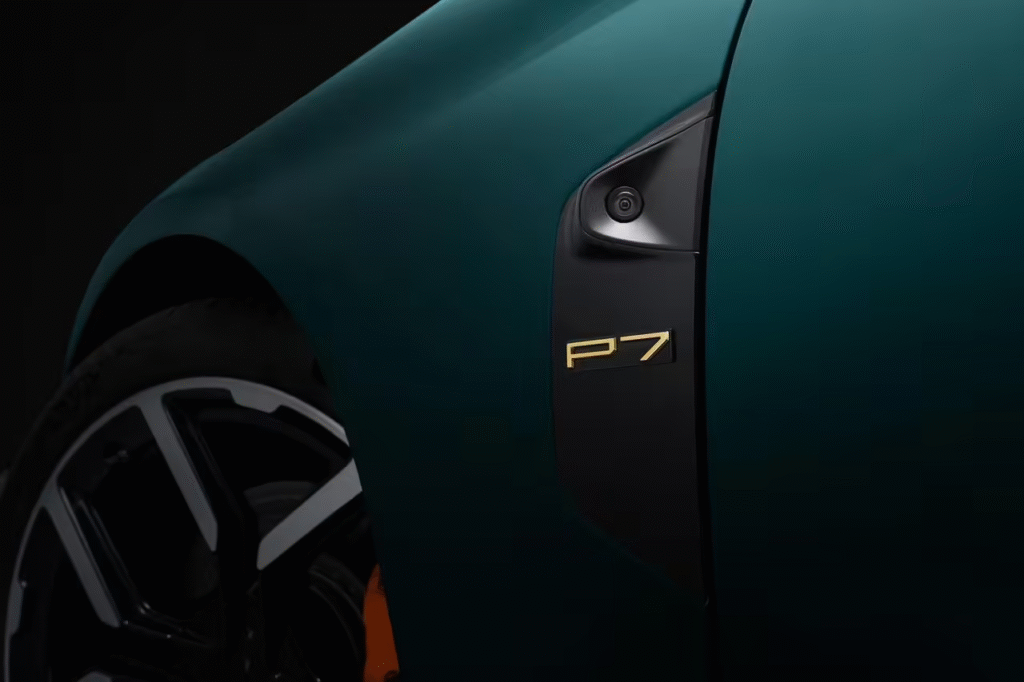 小鹏P7专属车标