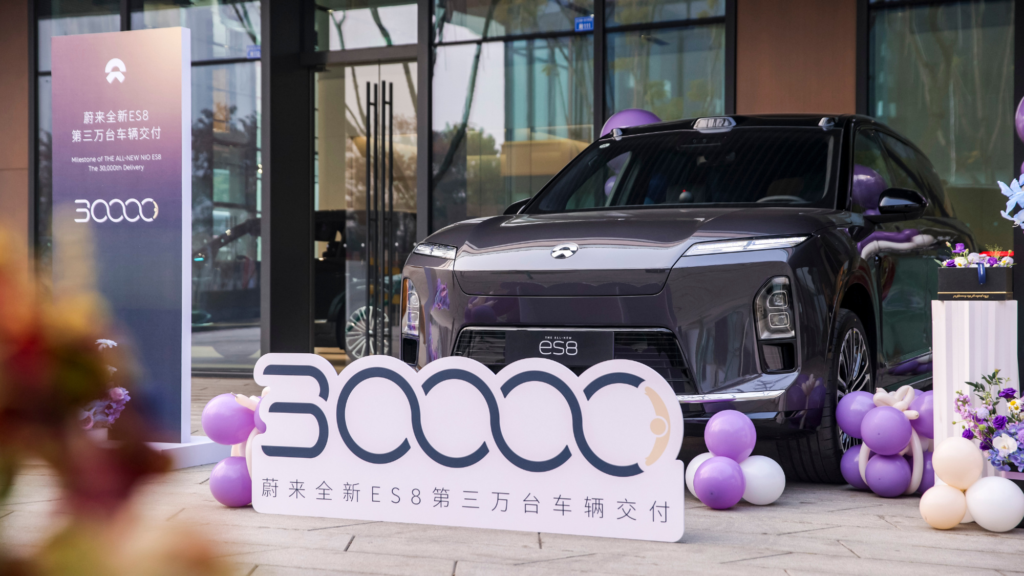 蔚来全新ES8创高端纯电市场交付新纪录,89天交付量突破3万辆