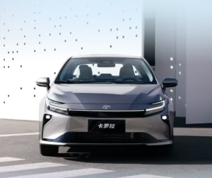 一汽丰田新款卡罗拉上市，车身加长75毫米，起售价9.9万元