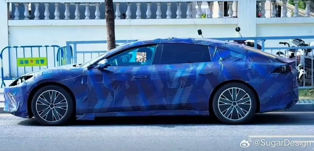 方程豹首款轿车谍照曝光