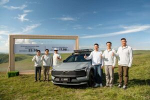 设计、安全、驾控全在线，沃尔沃EX30出圈逻辑拆解