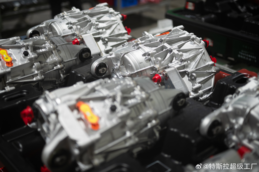 特斯拉上海超级工厂第500万台电驱系统下线