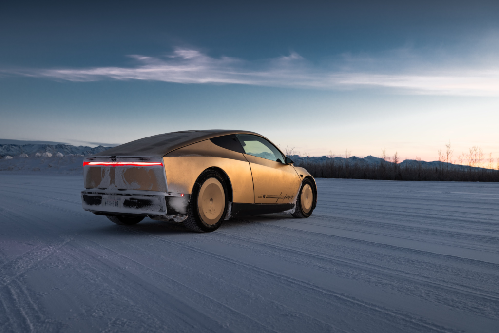 特斯拉Cybercab无人出租车4月量产 阿拉斯加极寒测试曝光​