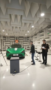 雷军宣布新一代小米SU7研发完成 春节前实车到店开启用户体验