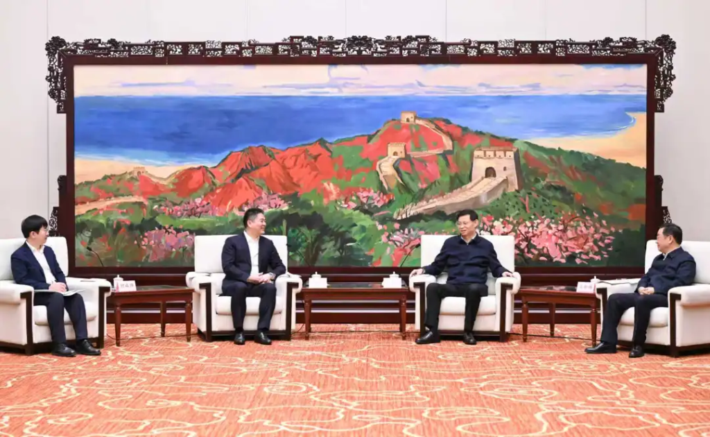 辽宁省委书记许昆林、省长王新伟在沈阳会见刘强东一行