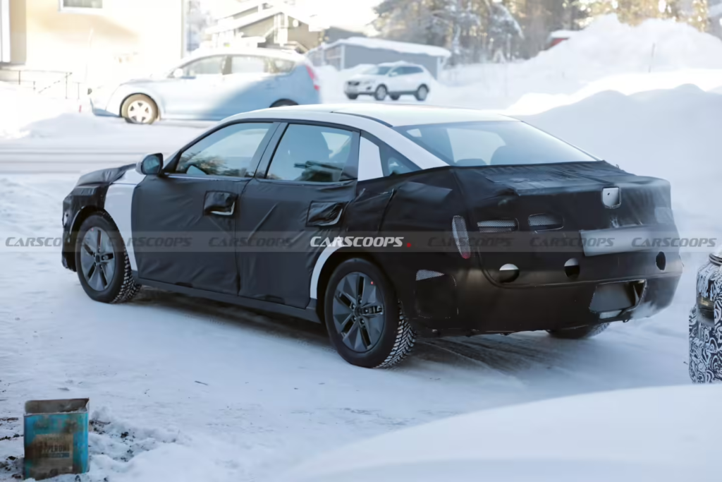 现代第八代伊兰特谍照