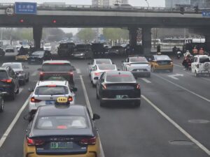 商务部：5月新能源汽车国内零售渗透率62.9%再创历史新高，前五月通讯器材零售增13.8%